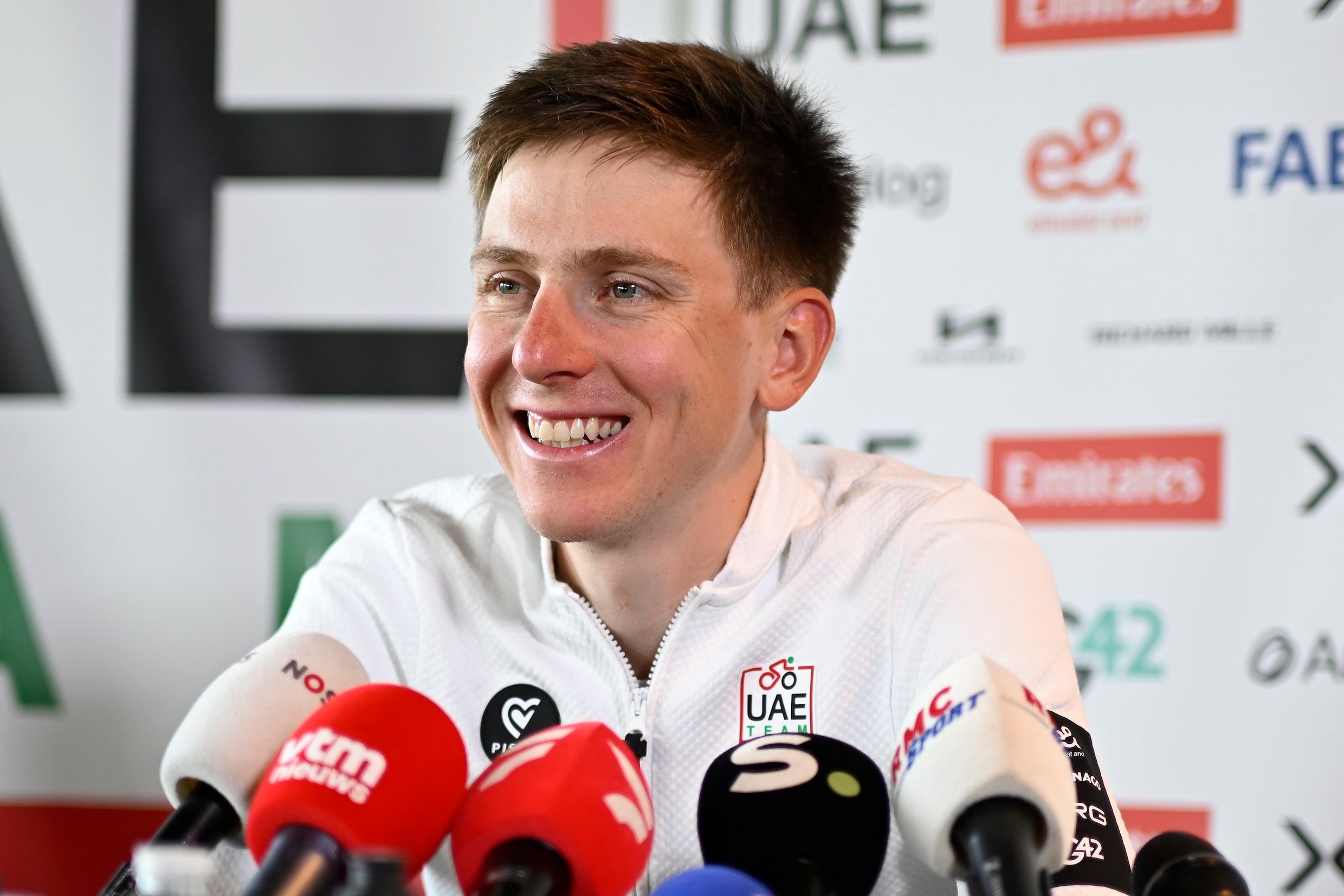 De Sloveense favoriet Tadej Pogacar geeft een persconferentie in Oudenaarde.