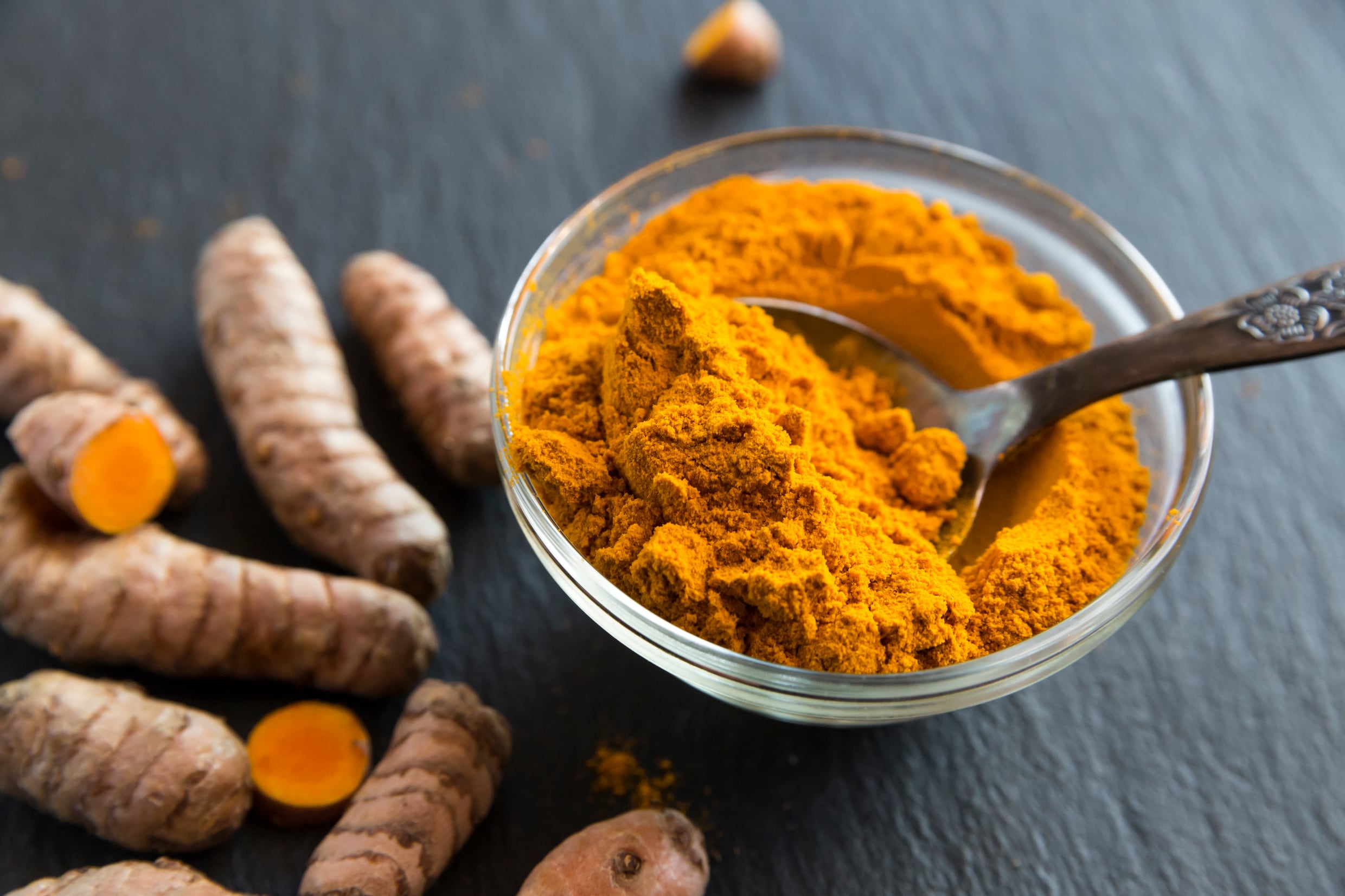 Molekulares Labor - Wissenschaftliche Analyse von Curcumin-Extrakt
