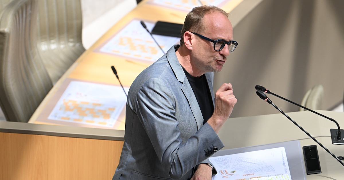 Grote Vermogens in het Zicht: Vooruit Drukt Op Voor Einde Achterpoortjes, N-VA Waakt voor 'Vermogenskadaster'