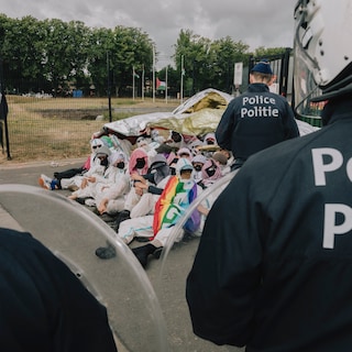 Van burgerlijke ongehoorzaamheid naar ruiten ingooien: hoe Code Rood plots in het vizier van het gerecht komt