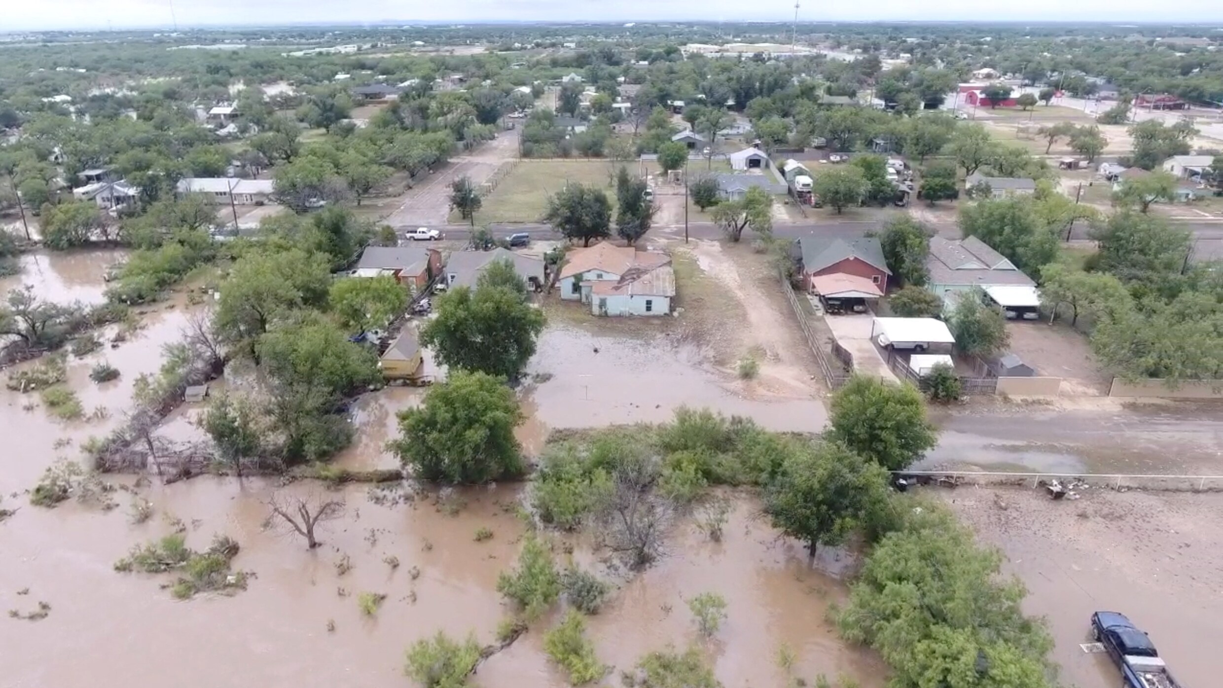 52 doden door overstromingen Texas, nog altijd meer dan twintig jonge meisjes vermist | De Morgen