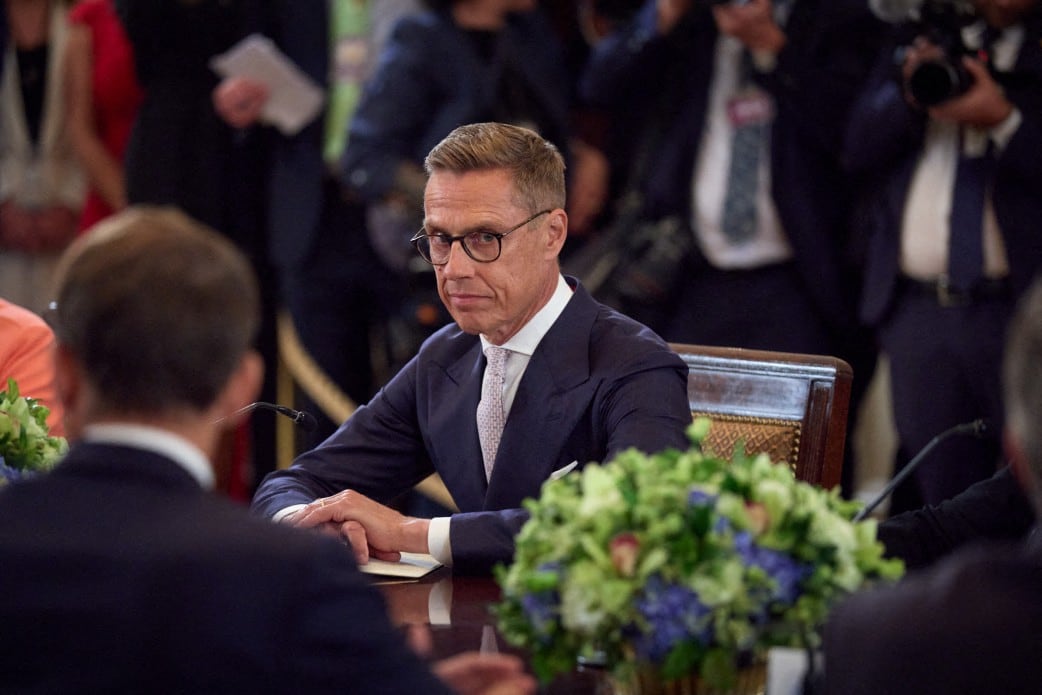 De Finse president Alexander Stubb heeft golf gespeeld met Dnald Trump en wordt door de bewoner van het Witte Huis zeer vriendschappelijk bejegend.