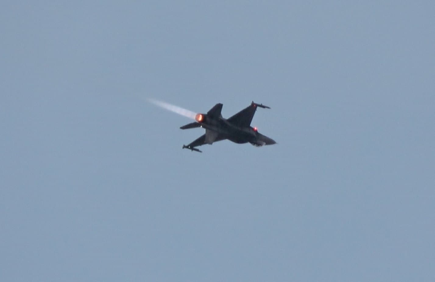 Live - Polen schiet Russische drones neer na 'ongekende schending' luchtruim tijdens aanval op Oekraïne • Poolse regering in spoedzitting bij elkaar | De Morgen