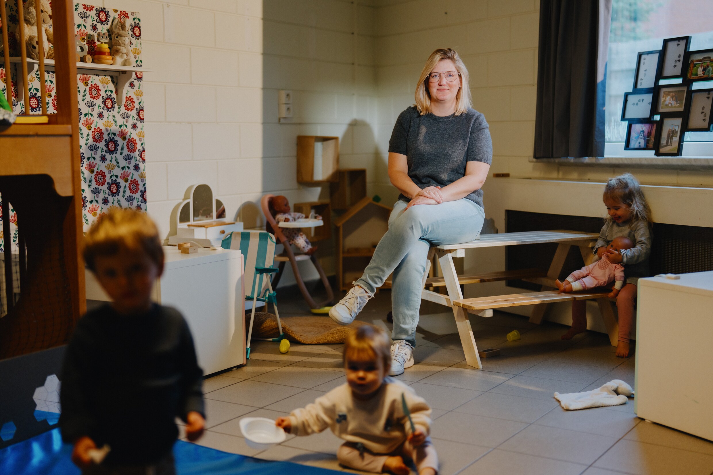 Waarom kinderbegeleiders meer respect verdienen: ‘Dankzij ons kan de ...