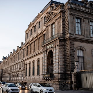Anonieme opdrachtgever van overval kroonjuwelen in Louvre teleurgesteld ondanks buit van 88 miljoen euro