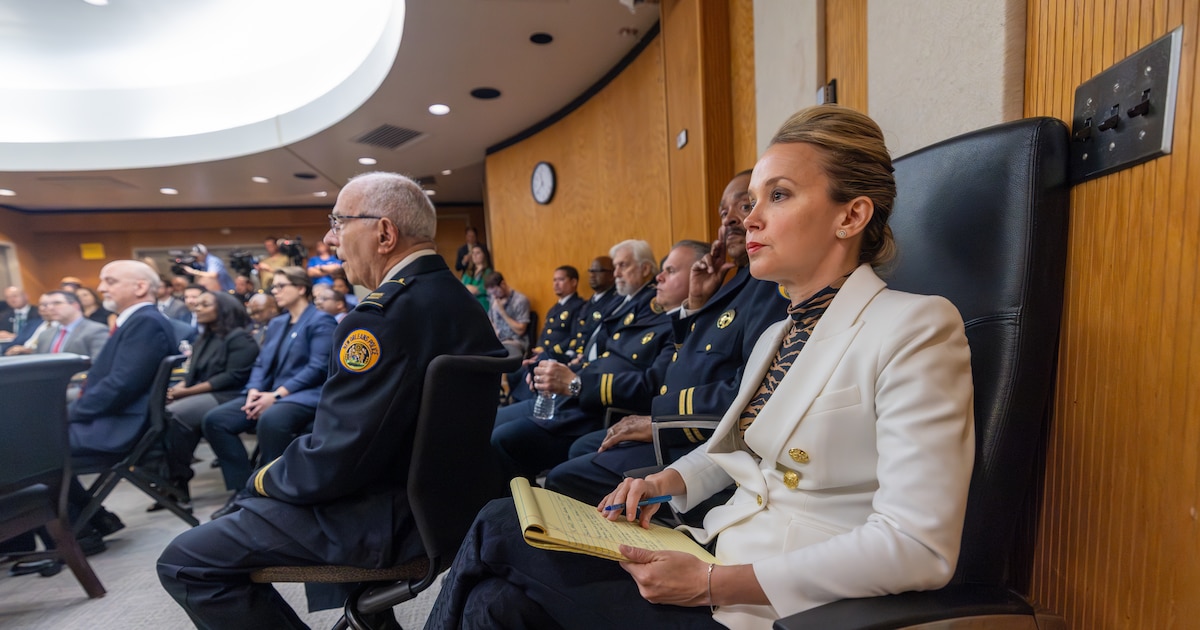 Live - Verenigde Staten. VS beginnen grote operatie tegen migranten in New Orleans • Alle immigratie