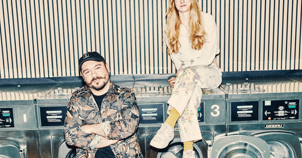 ‘Vreemd dat de fictie die we draaiden, ingehaald werd door de realiteit’: de scenaristen van ‘The Be