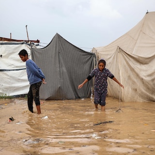 Helft van alle kinderen wereldwijd blootgesteld aan minstens drie klimaatrisicos, blijkt uit nieuw Unicef-rapport