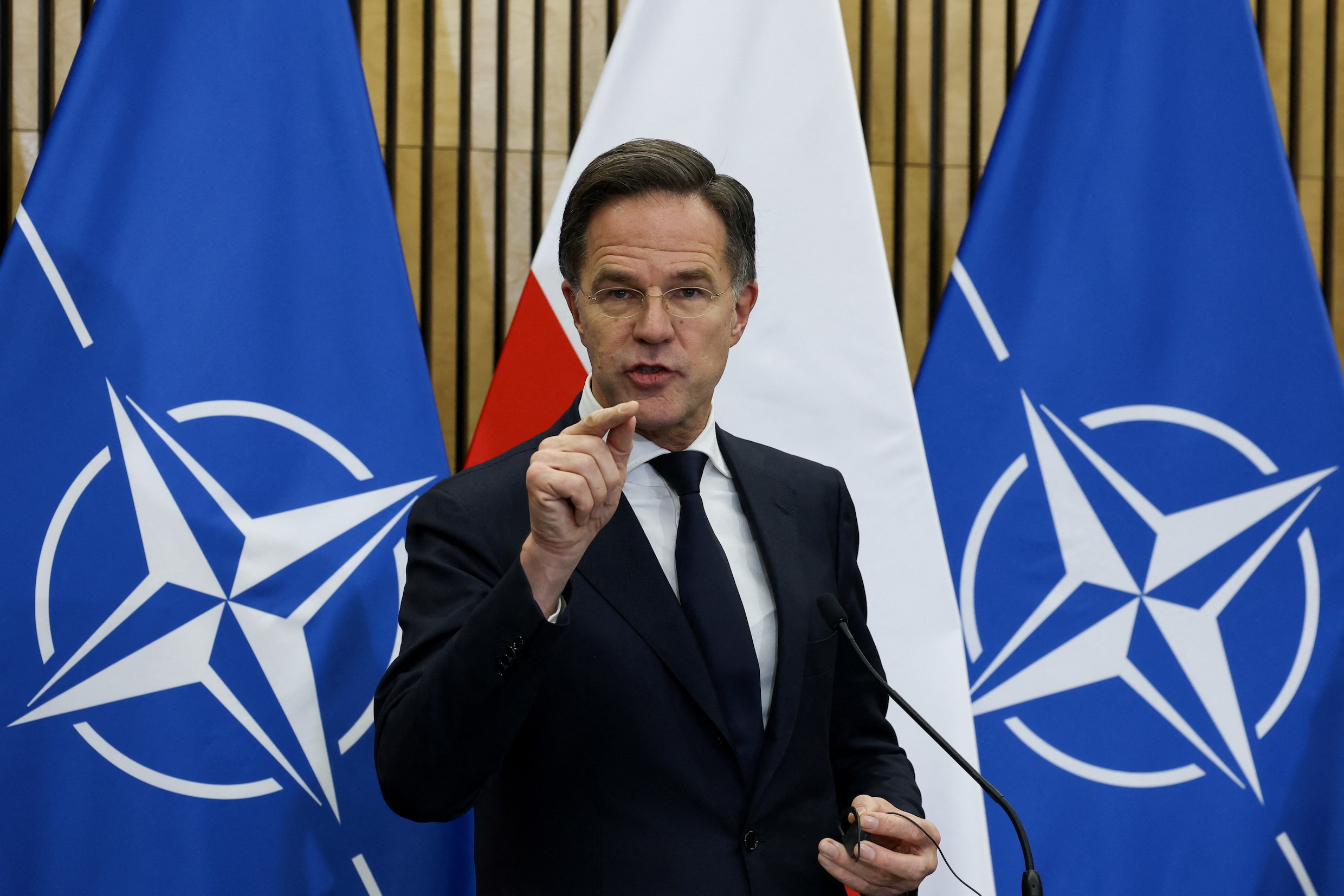 NAVO-baas Mark Rutte: ‘Poetin is bereid steeds roekelozer te zijn op de ...
