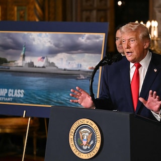 Live - Nieuwe oorlogsvloot van Trump valt veel duurder uit dan gedacht: 275 miljard dollar • CIA richt geheime Cuba-werkgroep op