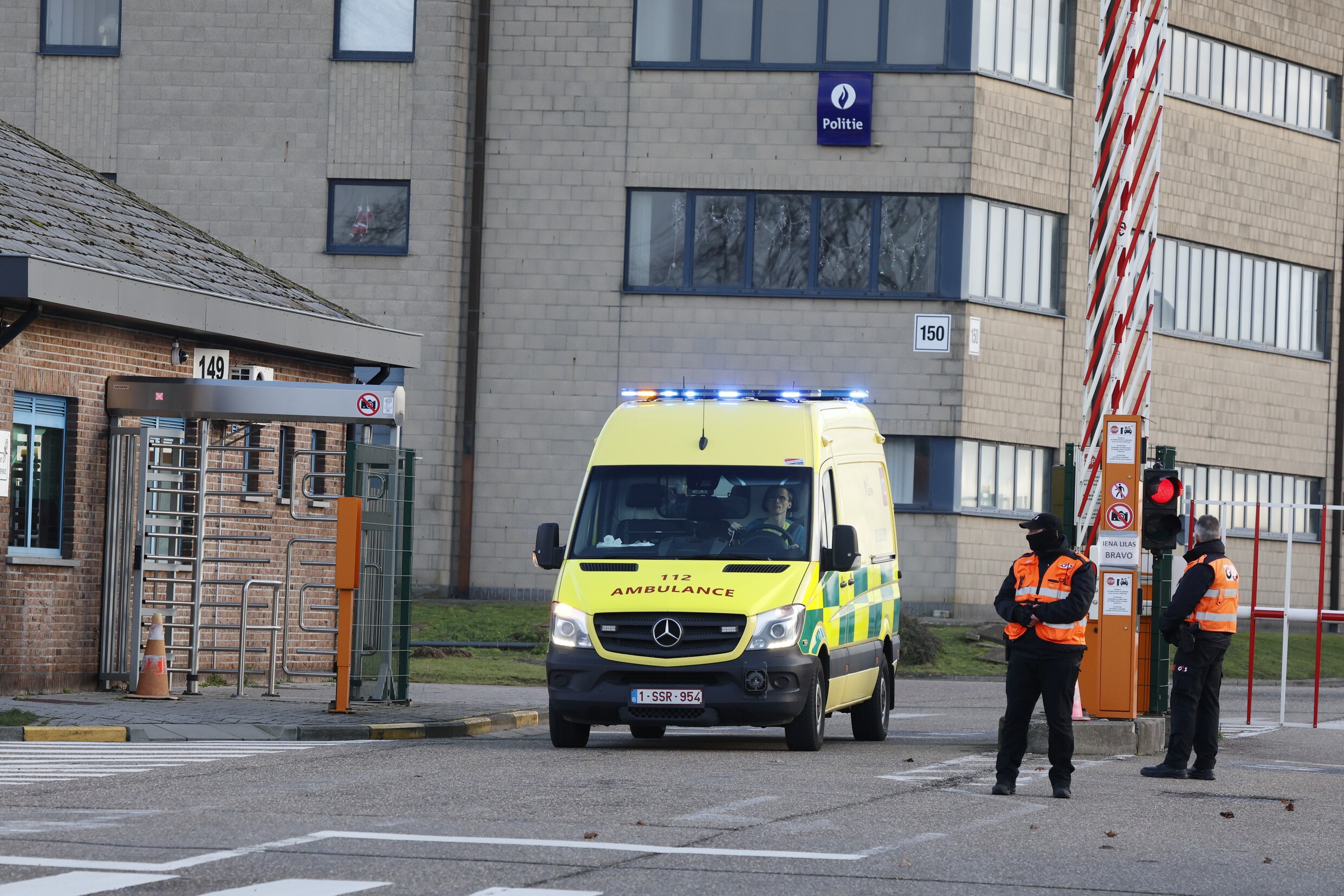 Live - Twee Belgische slachtoffers brand Zwitserland zijn tieners uit Waals- Brabant: één meisje gewond, ander meisje nog vermist | De Morgen