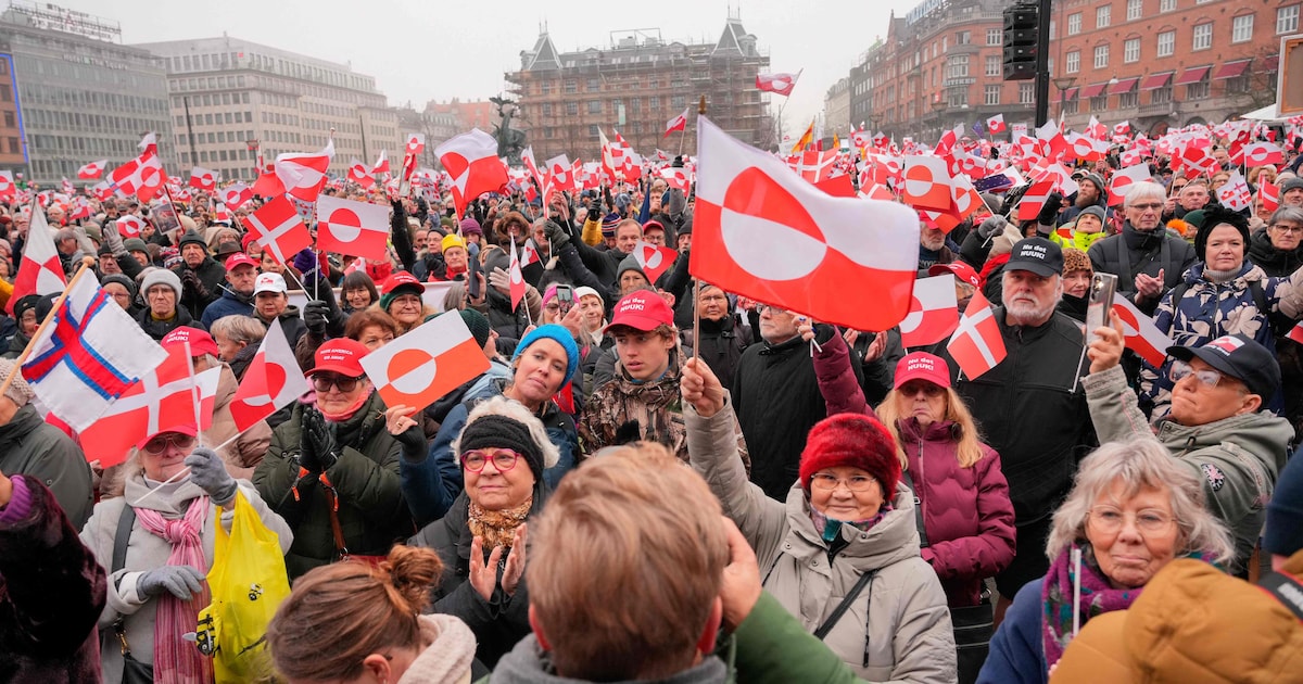 Live - Duizenden mensen in Kopenhagen de straat op tegen Trump: ‘Make America Go Away’