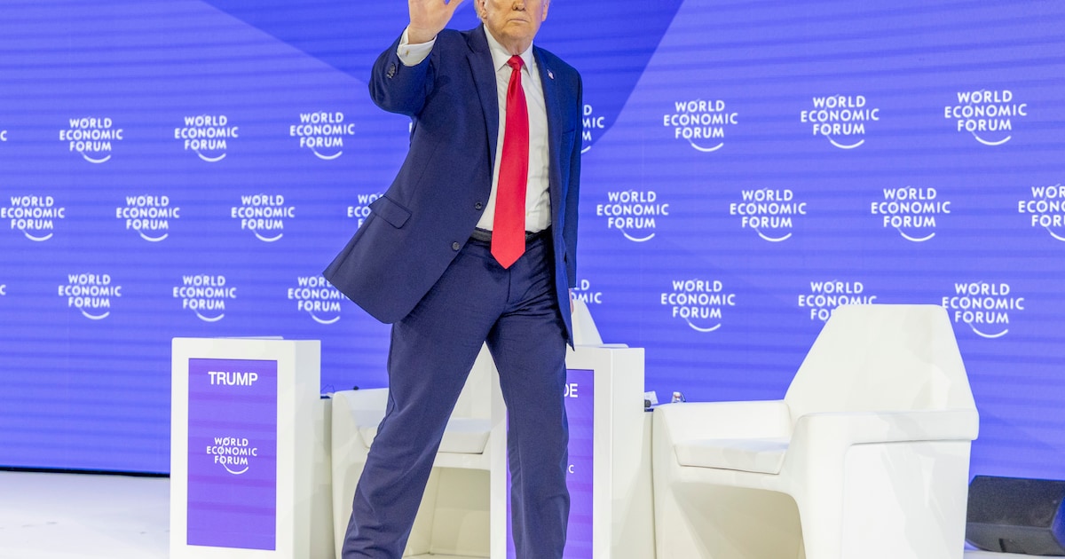 ‘Bibi, stop met de eer op te strijken’: Trump haalde heel wat aan in Davos, ook ‘daddy’-opmerking kw