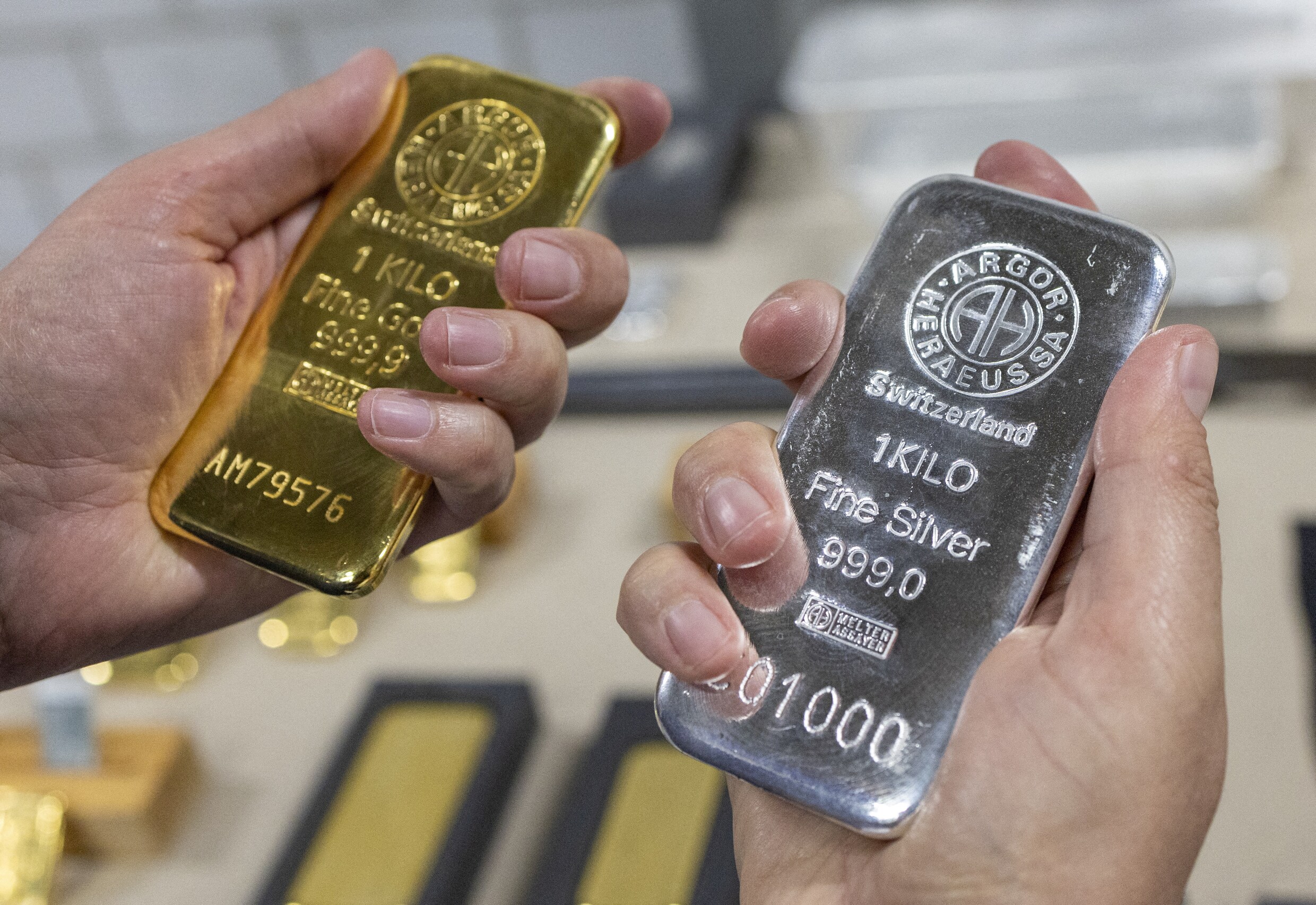 Na dagen van records: goudkoers neemt forse duik, prijs van zilver ...