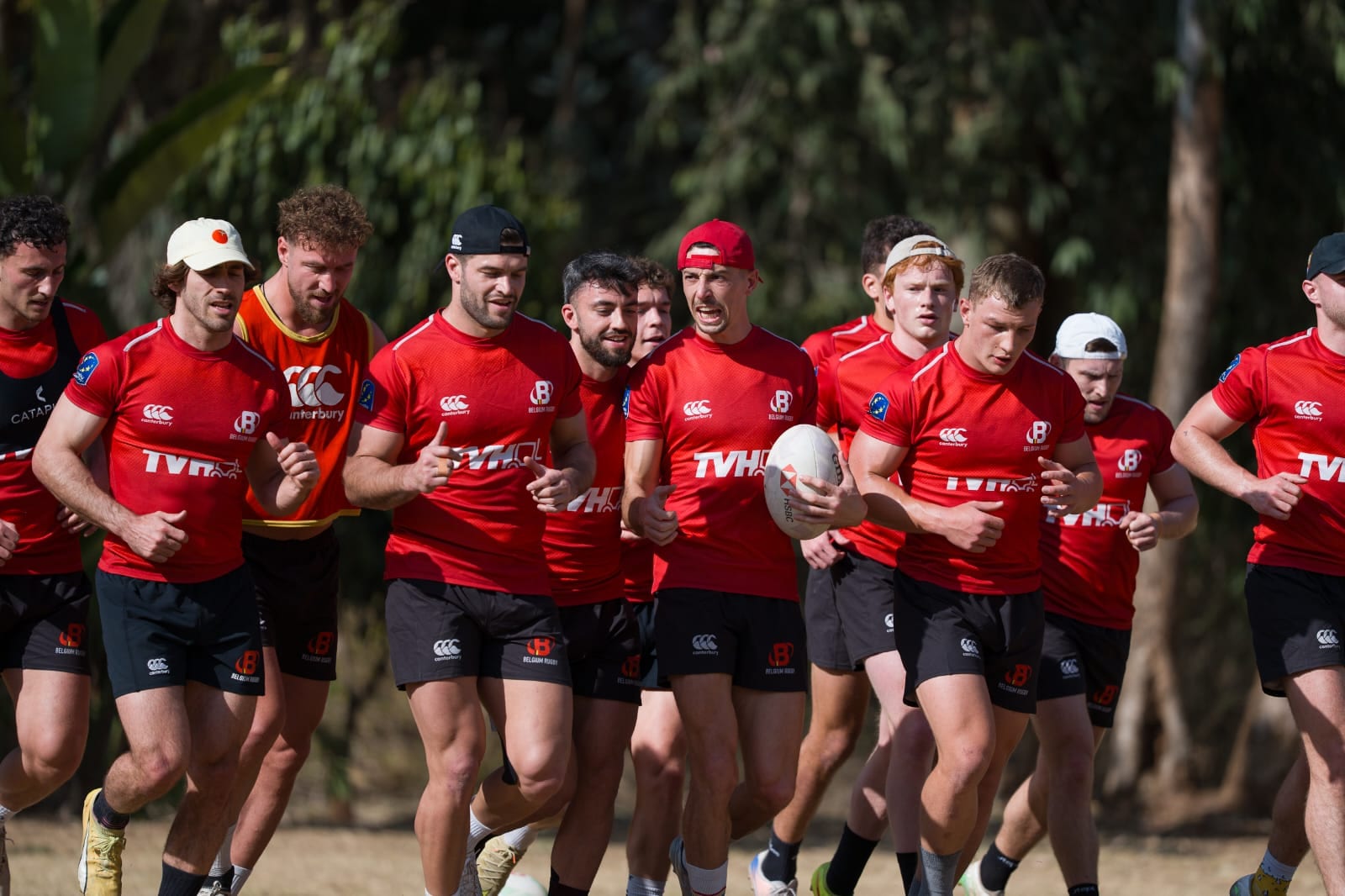 Als zwerfhonden vechten de Belgische rugbyspelers voor hun plaats ...