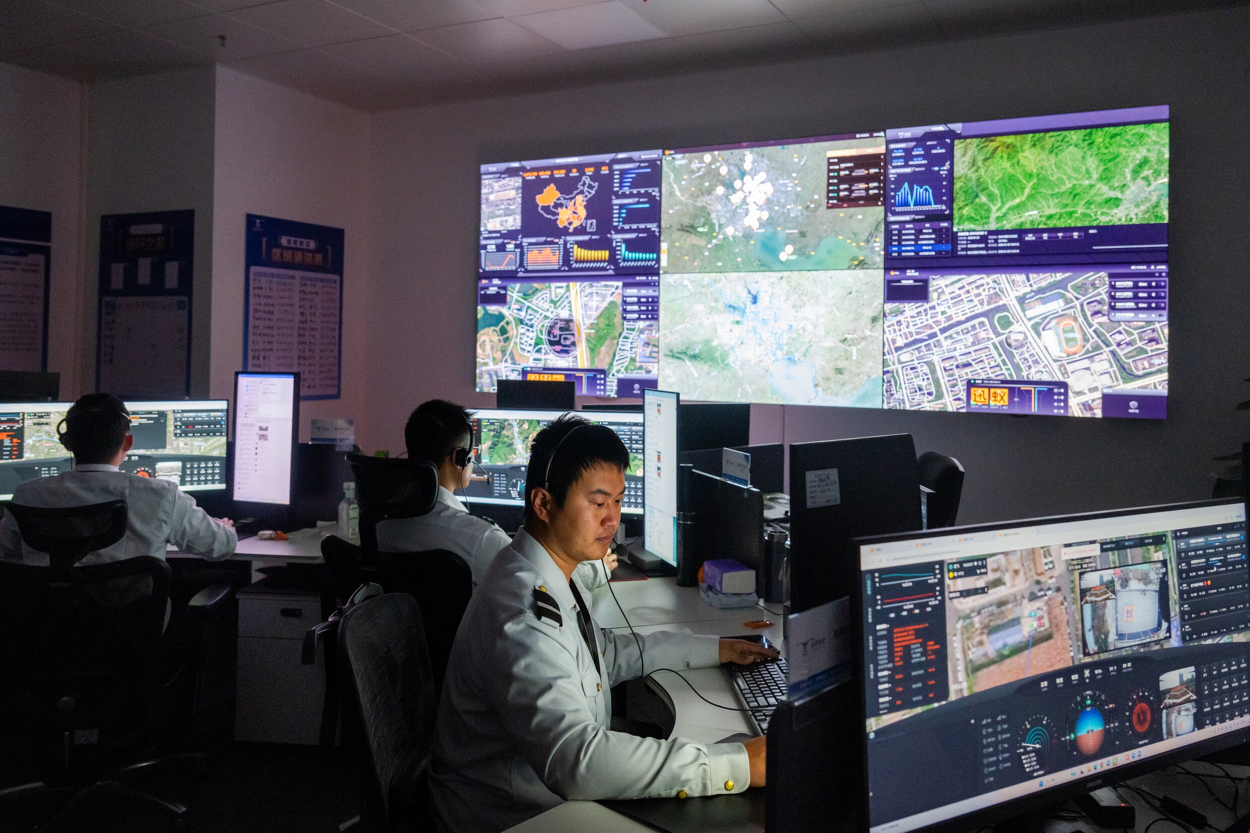 Vliegende auto’s en koffie per drone: waarom China massaal inzet op de ...