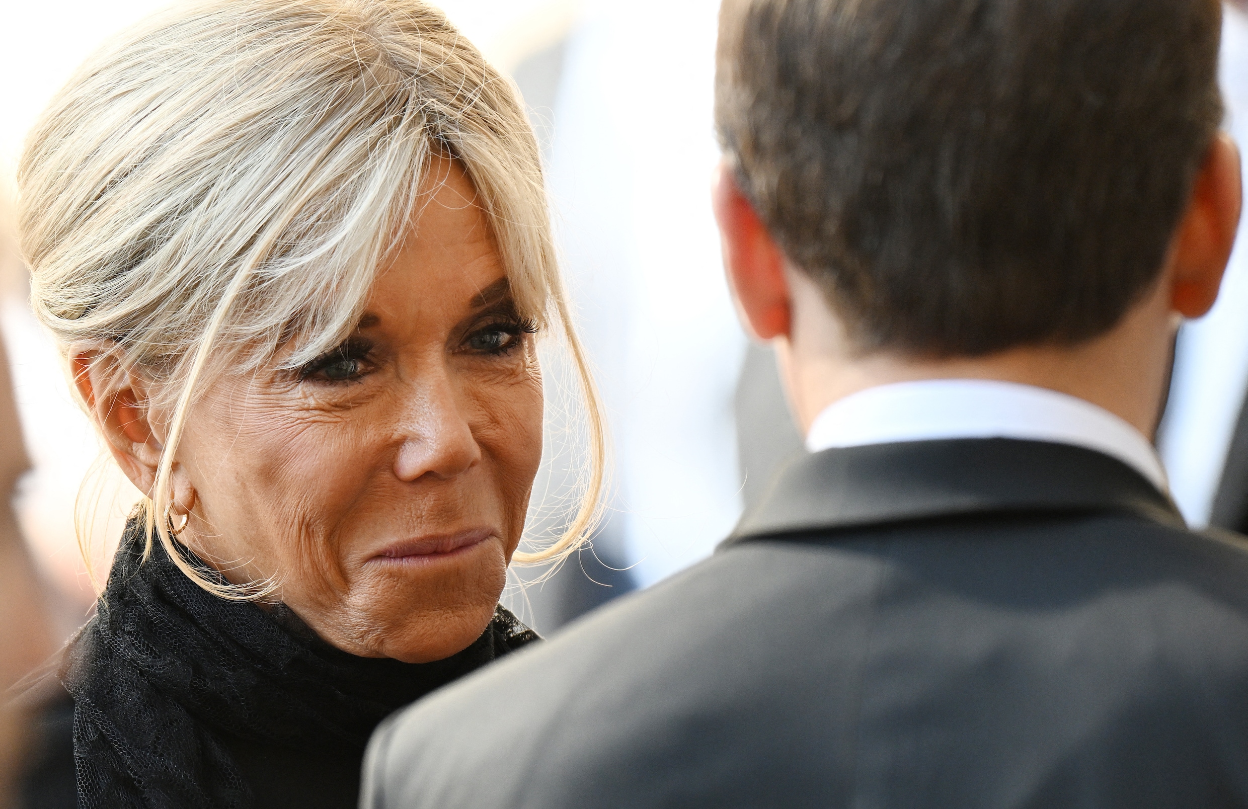 Brigitte Macron zag 'duisternis van de wereld' | De Morgen