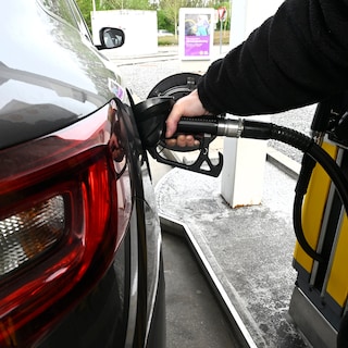 Live - Diesel price will drop tomorrow to the lowest level since March 16