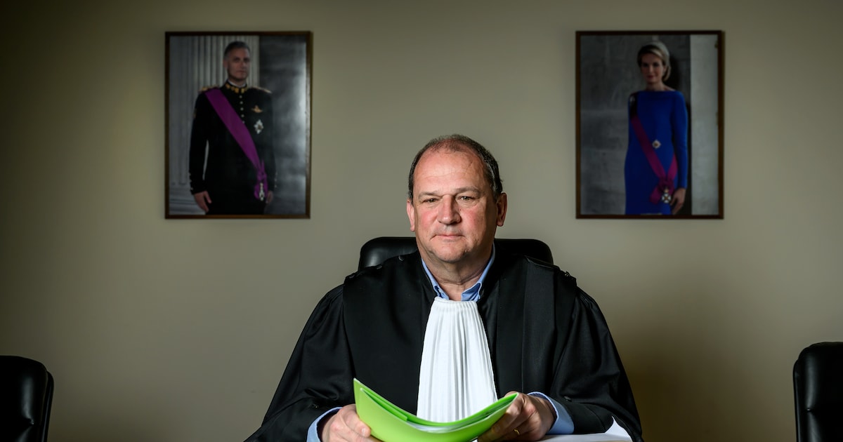 Vrederechters getuigen: ‘Banden plat zetten. Mazout gieten onder de bomen. Buren pesten elkaar in de