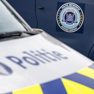 Zeven arrestaties in Antwerpen na wedstrijd Frankrijk-Marokko, combi bestookt met vuurwerk