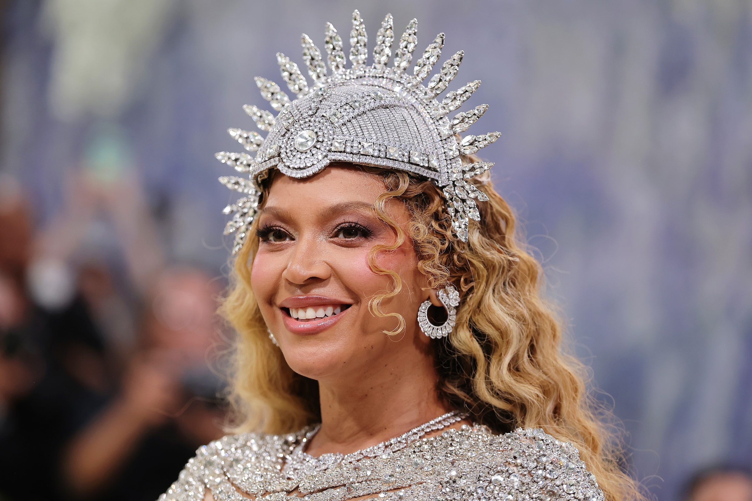 Man krijgt celstraf voor stelen onuitgebrachte muziek Beyoncé uit ...