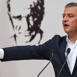 Turkse oppositieleider roept hof op zijn afzetting als partijleider terug te draaien en ‘land te redden van ramp’