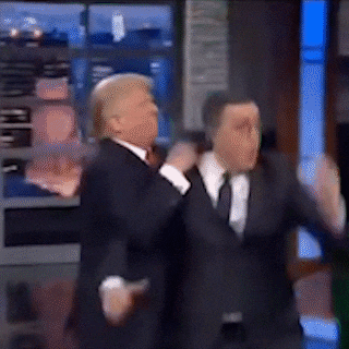 ▶ Witte Huis deelt AI-video waarin Trump talkshowpresentator Stephen Colbert in container gooit