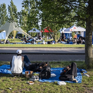 Internationaal ophef na politieoptreden in Nederlands opvangcentrum: ‘99 procent van de aangiftes wordt geseponeerd’