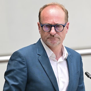 Live - Tekort Vlaamse begroting voor 2026 bedraagt 2,18 miljard euro • Na schrappen uitkering krijgt bijna derde van langdurig werklozen leefloon
