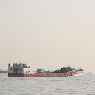 Live - Iran sluit Straat van Hormuz geheel af na A