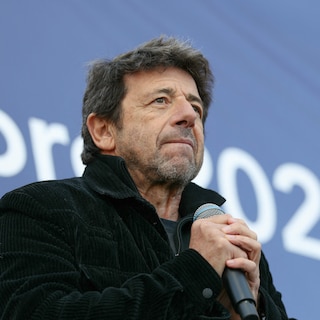 Franse zanger Patrick Bruel formeel in verdenking gesteld vo