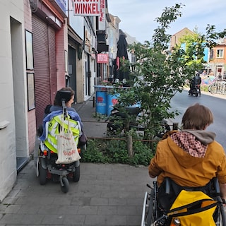 Op trot door Gent met twee rolstoelgebruikers: ‘De