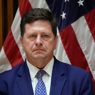 Live - Trump draagt Jay Clayton voor als nieuw hoofd inlicht