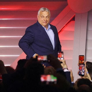 Hongaarse oud-premier Orbán blijft partijleider Fidesz, ondanks verkiezingsnederlaag