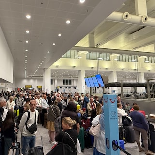 Spontane staking bij Aviapartner zorgt voor lange wachtrijen aan check-in op Brussels Airport