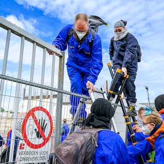 Wereldwijd groeit de weerzin tegen AI en haar gulzige datacenters: ‘Het gros van wat er in de cloud staat, is onzin’
