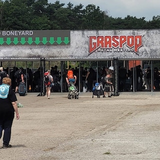 Graspop start in mineur: 47-jarige man overleden nadat hij flauwviel op camping