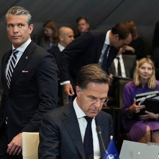 Hegseth kondigt heroverweging Amerikaanse middelen en bases in Europa aan