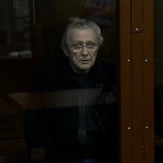 ‘Onaantastbare’ vriend van Poetin plots toch opgepakt: ‘Indrukwekkender dan de zoveelste zakenman die van balkon valt’