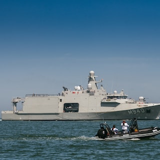 ‘Heel de wereld kijkt vandaag naar ons’: de Belgische marine doopt haar nieuwe pronkstuk