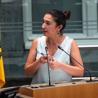 180 euro om in Vlaanderen te werken: minister Zuhal Demir verstrengt regels voor arbeidsmigratie