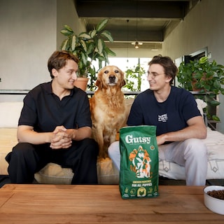 Onze voeding is beter voor de planeet én voor honden: hoe insecten de huisdiervoeding moeten verduurzamen