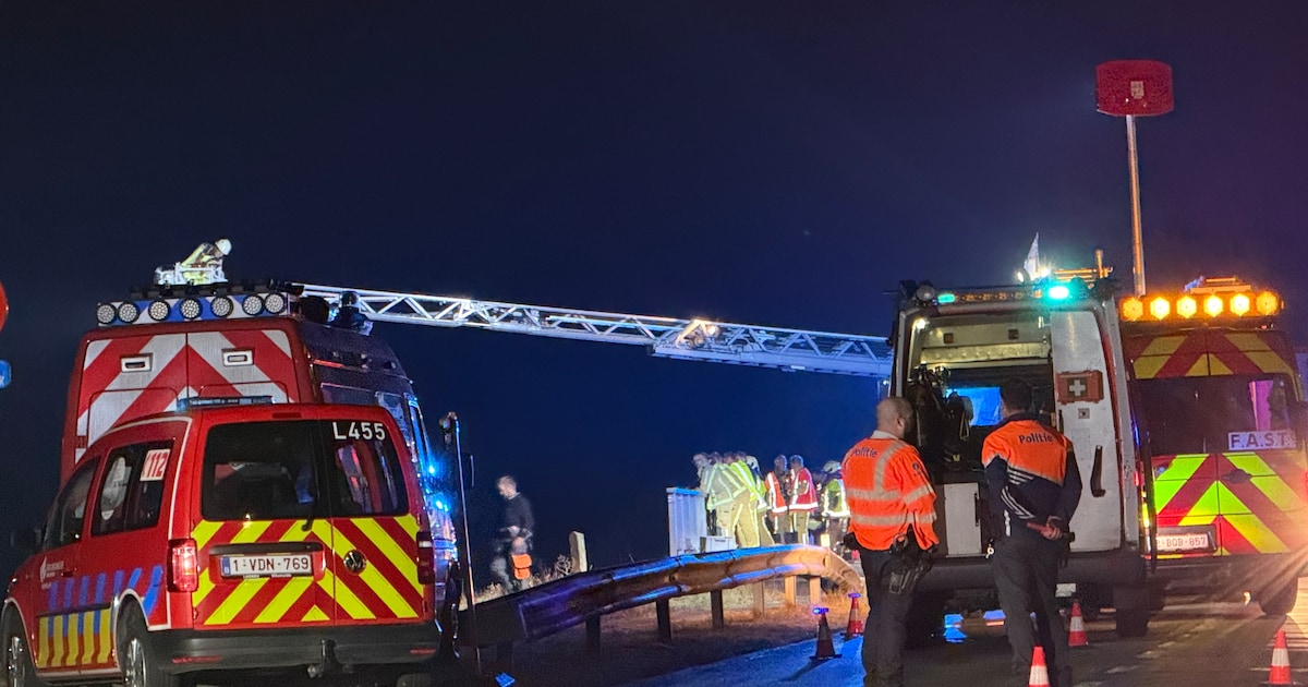 Vrouw komt om bij zware nachtelijke crash in Nieuwpoort: wagen belandde in IJzer