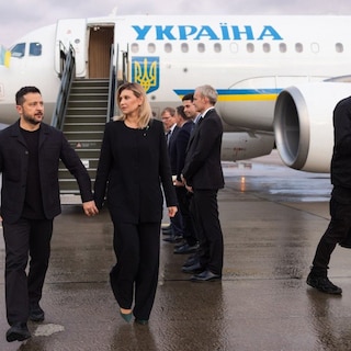 Live - Vliegtuig Zelensky bijna geraakt door drone op weg naar begrafenis van koning Harald, zegt Noorse premier