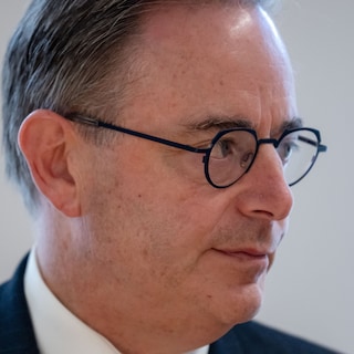 Na de verloren week: lukt akkoord over begroting nu wel met nieuw voorstel De Wever?