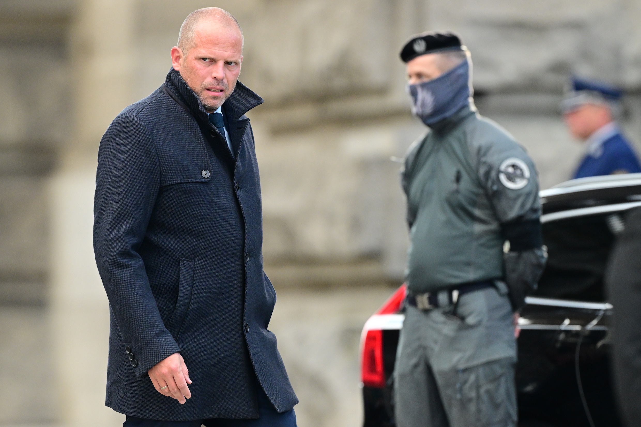 Live - Gennez komt met uitzonderingen op beperking Groeipakket ...