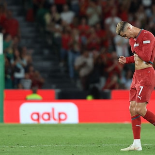 In 30 seconden terugverdiend: Cristiano Ronaldo krijgt boete van 255 euro en maand schorsing van Portugese voetbalbond