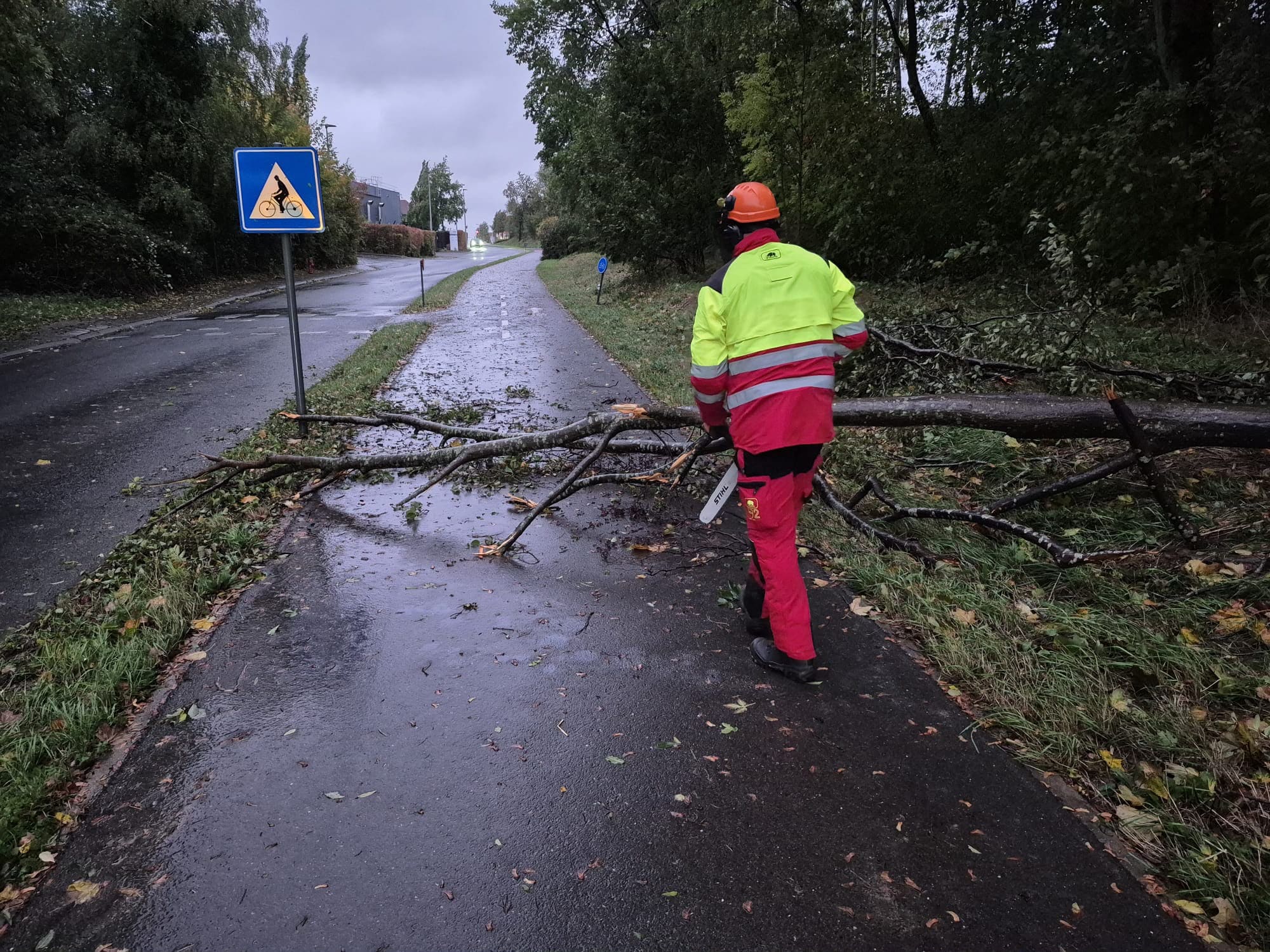 Live - Storm Boelo: nog hele dag code geel voor krachtige wind aan de ...