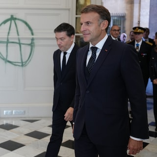 Live - Macron waarschuwt voor opnieuw risicovolle zaterdag bij protesten • President belooft studenten 'concrete en ingrijpende' beslissingen