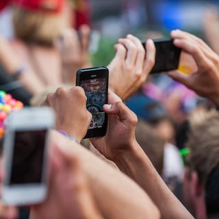 Wat als je gsm wordt gestolen op een festival? Een dief herken je aan zijn gedrag